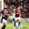 Torcida do Flamengo sugere saída de dois atacantes