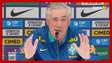 Ancelotti arranca risos em coletiva ao dizer que até agora sua vida no Brasil 'está perfeita, vamos ver amanhã’