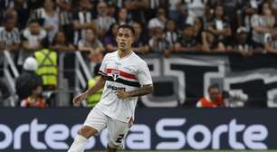 Vai sair agora? Valorizado no mercado, Igor Vinícius não entra em campo há mais de um mês
