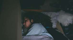 Cérebro trabalha 2 vezes mais do que pensamos enquanto dormimos, pelo menos quando se trata de memórias