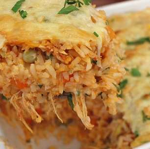 Arroz de forno completo: para você aproveitar o arroz do almoço pasra fazer no jantar